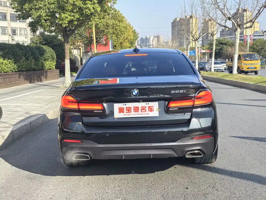 BMW BMW 5 Series (Imported) 2021 Model 525i M Sport Package 2021 - thumbnail 5