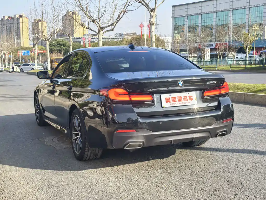 BMW BMW 5 Series (Imported) 2021 Model 525i M Sport Package 2021 - thumbnail 6