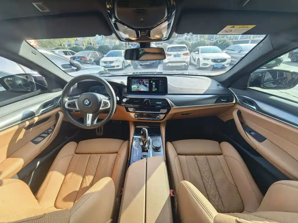 BMW BMW 5 Series (Imported) 2021 Model 525i M Sport Package 2021 - thumbnail 8