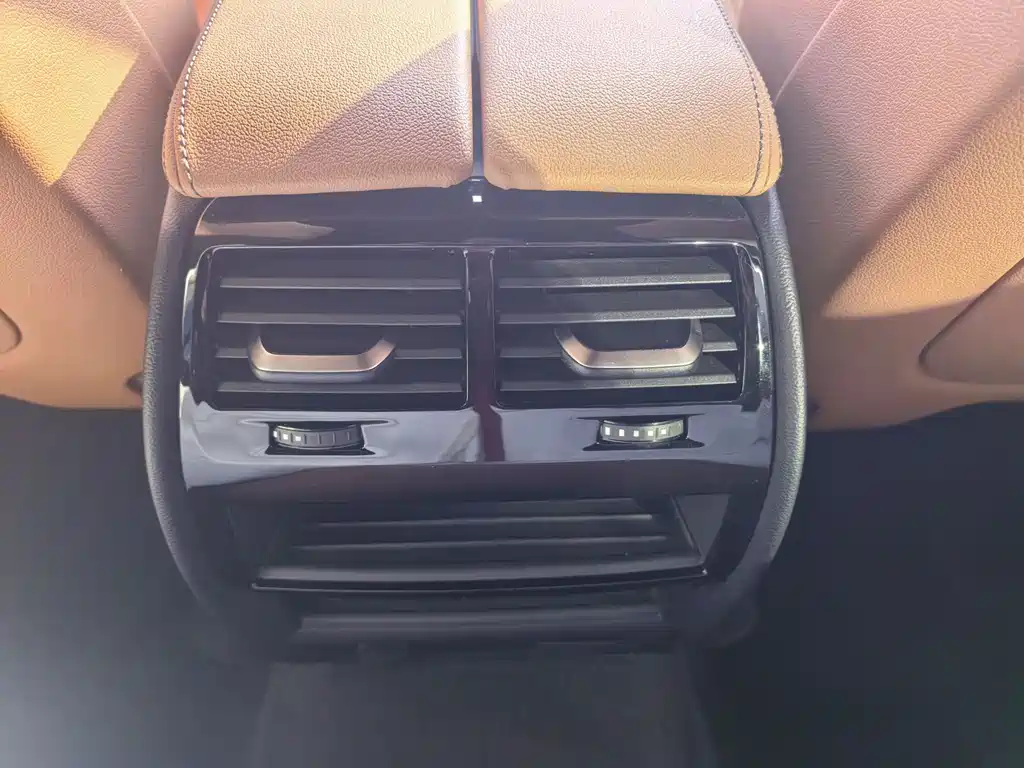BMW BMW 5 Series (Imported) 2021 Model 525i M Sport Package 2021 - thumbnail 10