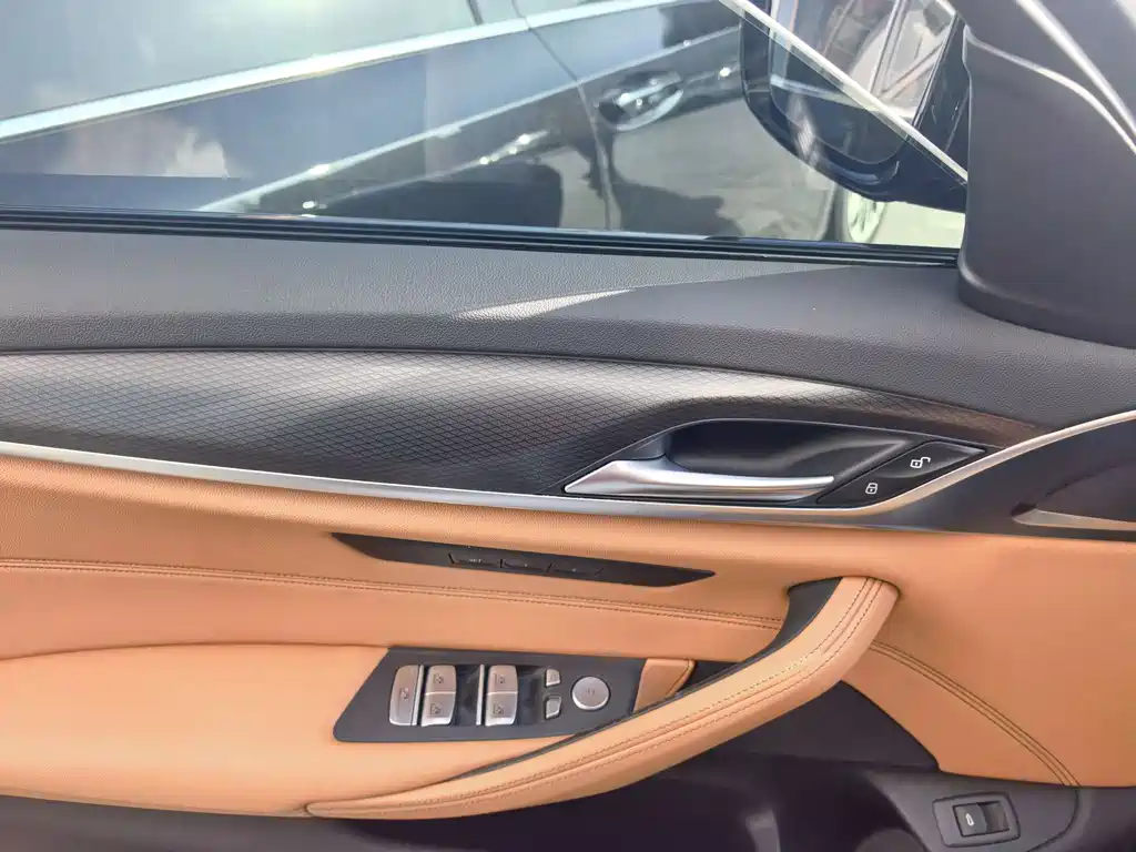 BMW BMW 5 Series (Imported) 2021 Model 525i M Sport Package 2021 - thumbnail 13