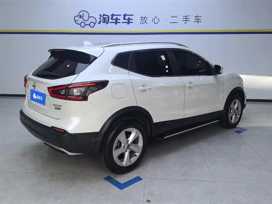 Nissan Nissan Qashqai 2023 Classic 2.0L CVT XV Comfort Edition 2024 - thumbnail 3