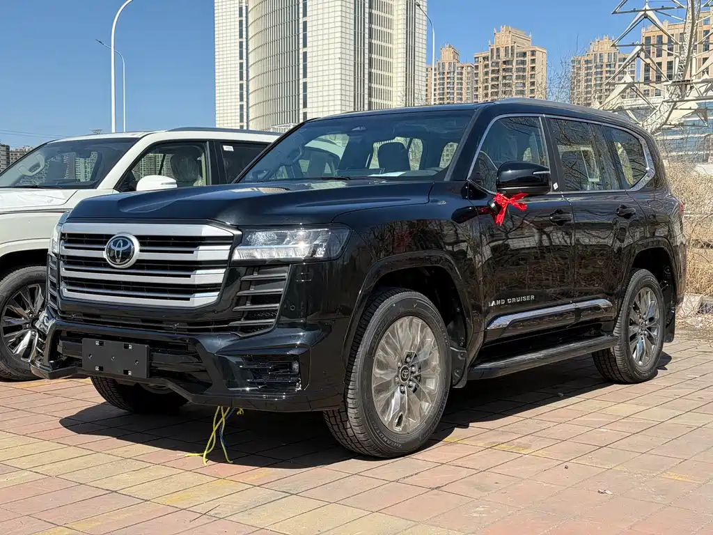 Toyota Land Cruiser LC300 2026 4.0L Automatic 2026 - thumbnail 2