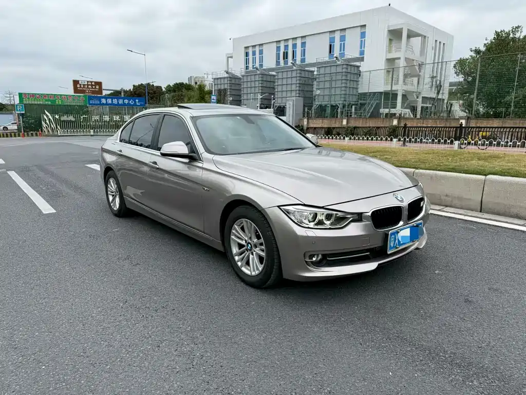 BMW BMW 3 Series 2013 320Li Fashion Edition 2014 - thumbnail 2
