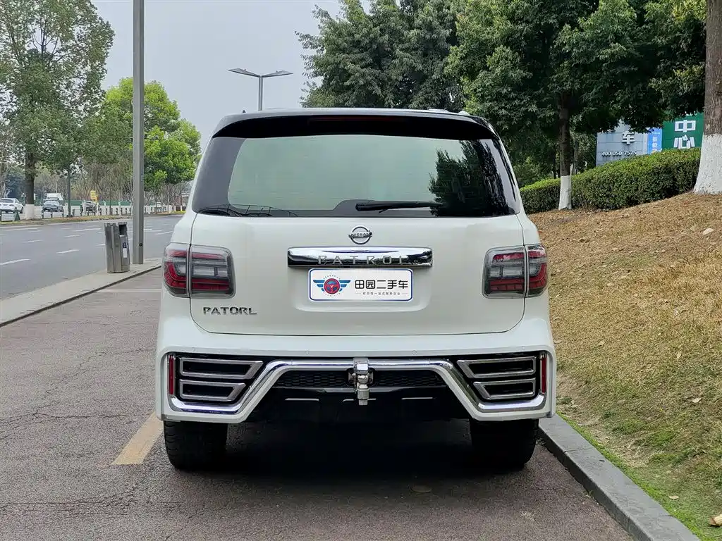 Nissan Nissan Patrol 2018 4.0L LE 2019 - thumbnail 5
