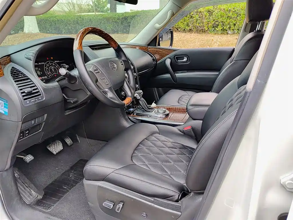 Nissan Nissan Patrol 2018 4.0L LE 2019 - thumbnail 7