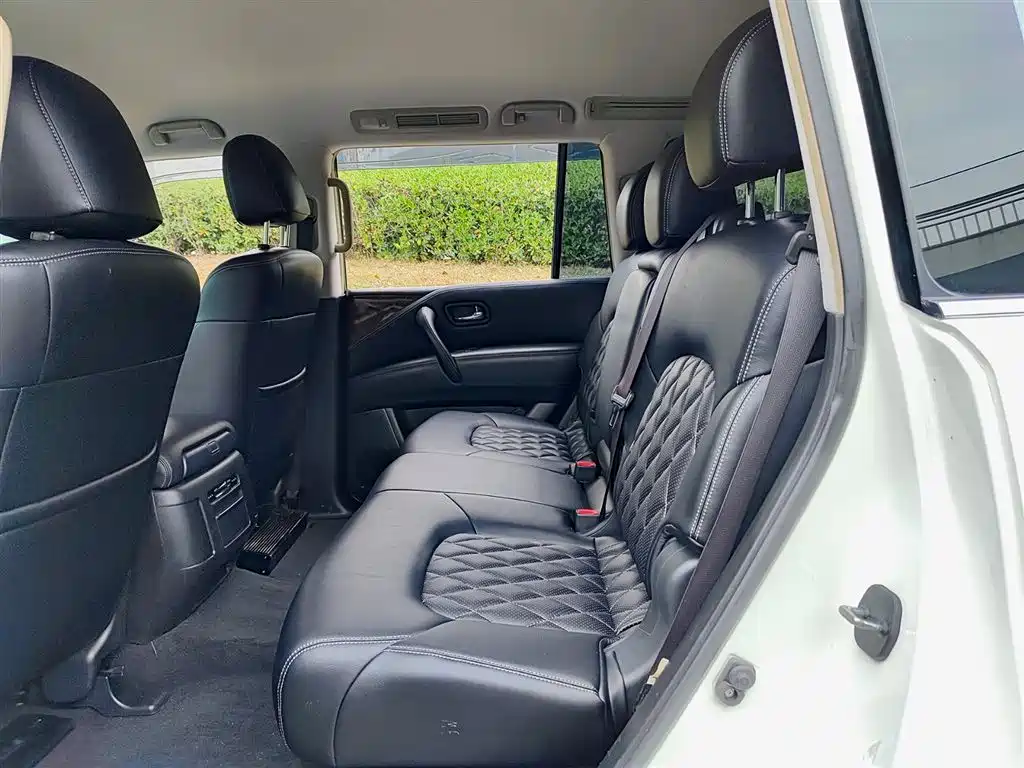 Nissan Nissan Patrol 2018 4.0L LE 2019 - thumbnail 8