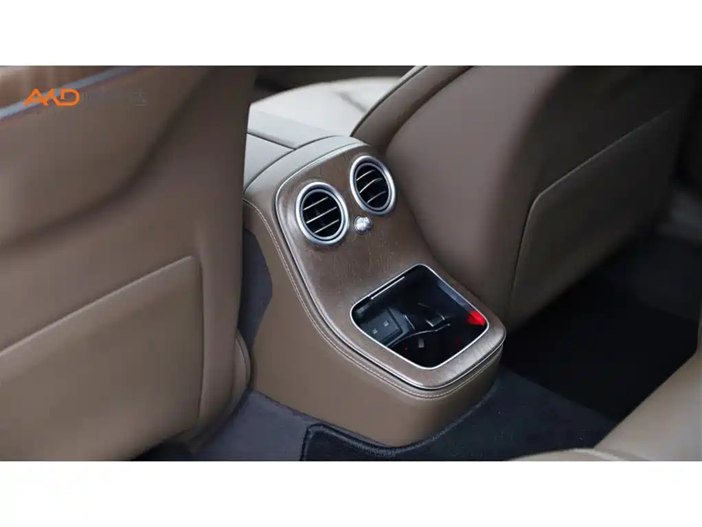 Mercedes-Benz Mercedes-Benz E300L 2.0T 2022 Facelift Premium Luxury Edition 2022 - thumbnail 9