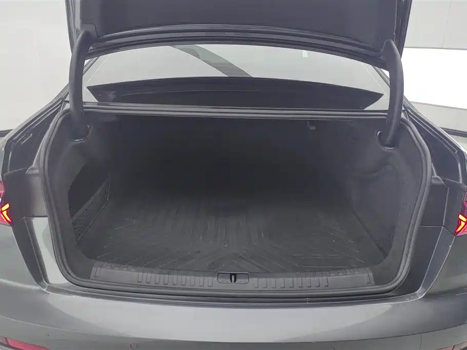 Audi Audi A6L 2023 Facelift 45 TFSI quattro Premium Dynamic Edition 2023 - thumbnail 4