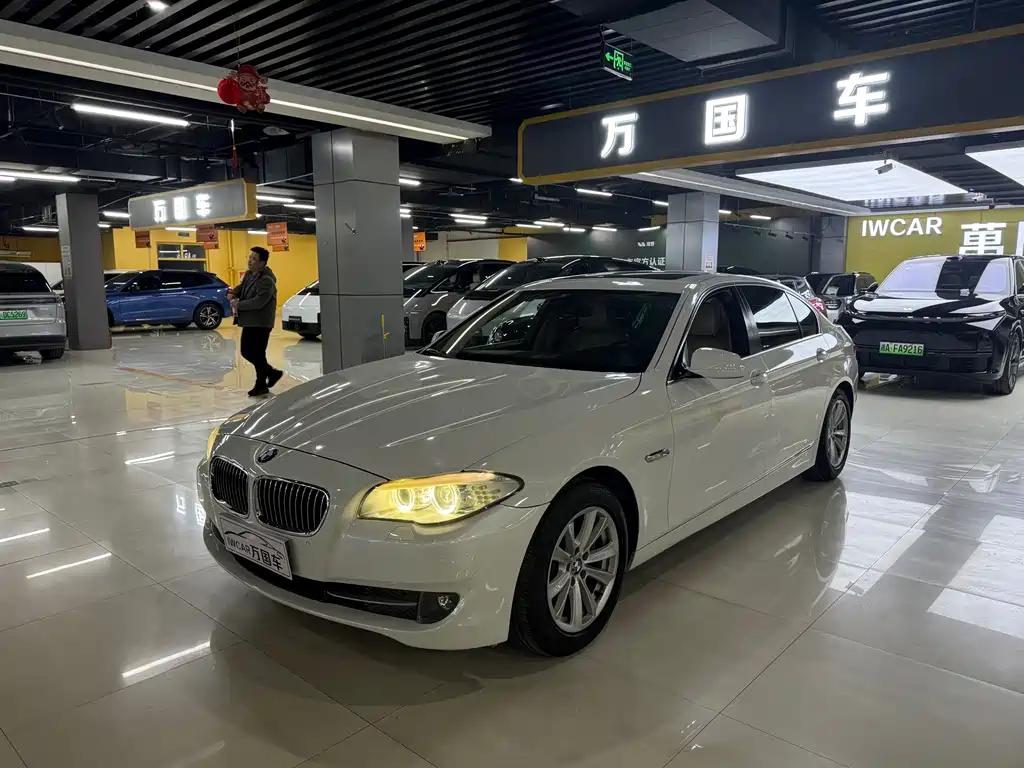 BMW BMW 5 Series 2012 523Li Leading Edition 2012 - thumbnail 2