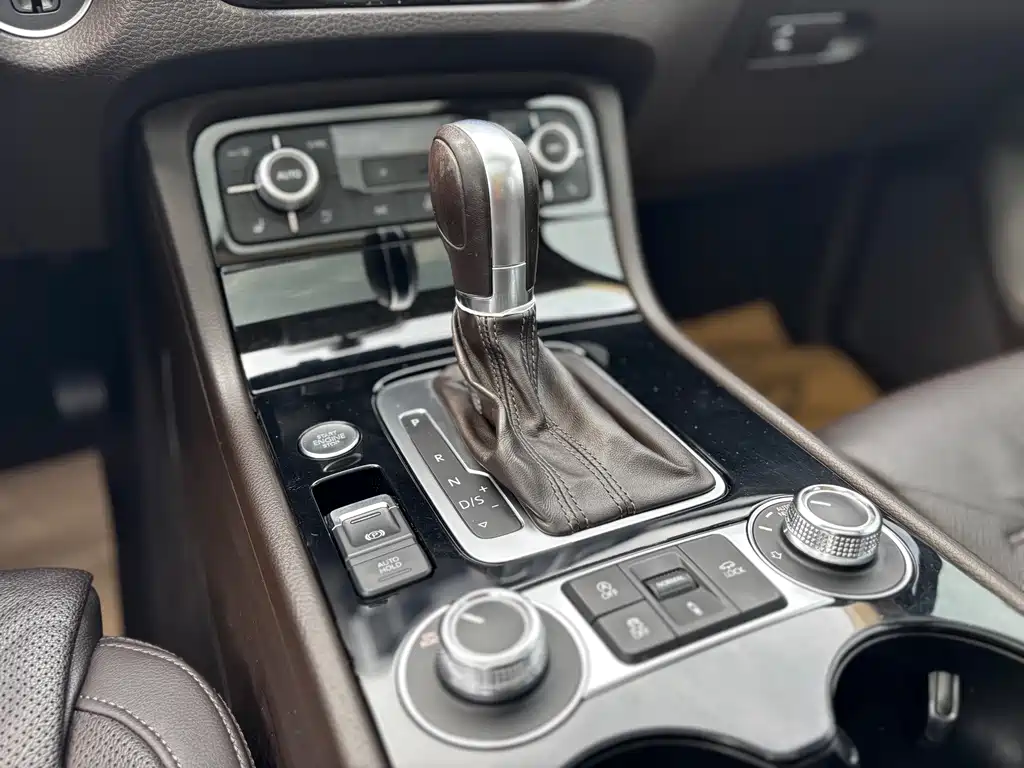 Volkswagen Volkswagen Touareg 2017 3.0TSI Outdoor Edition 2017 - thumbnail 7