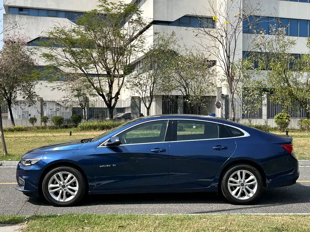 Chevrolet Malibu XL 2018 530T Automatic RS Edition 2018 - thumbnail 4