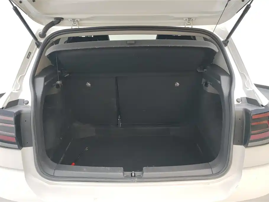 Volkswagen Tiguan 2019 1.5L Automatic Comfort Edition 2020 - thumbnail 4