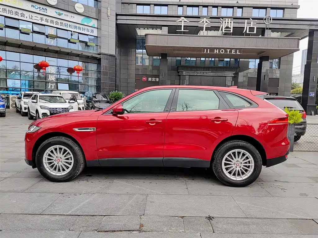 Jaguar Jaguar F-PACE 2016 2.0T RWD R-Sport 2016 - thumbnail 3