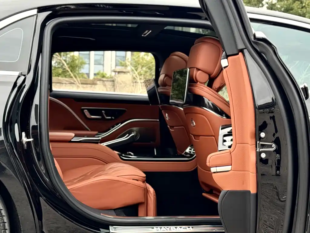Mercedes-Benz Maybach S-Class 2023 S 480 4MATIC 2023 - thumbnail 17