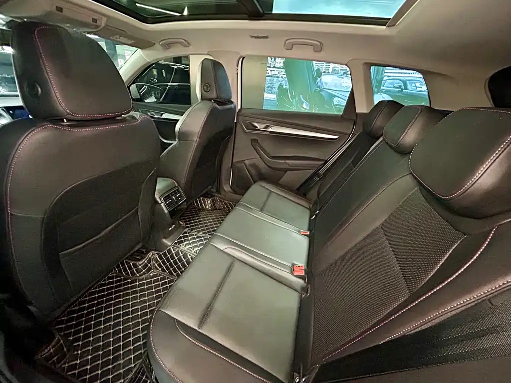Skoda Karoq 2024 TSI280 Premium Edition 2024 - thumbnail 24