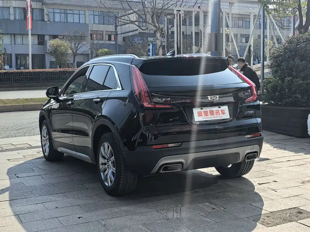 Cadillac Cadillac XT4 2020 28T FWD Luxury 2020 - thumbnail 6