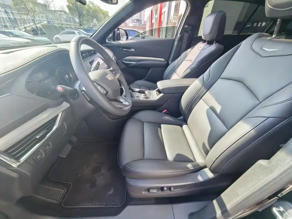 Cadillac Cadillac XT4 2020 28T FWD Luxury 2020 - thumbnail 7