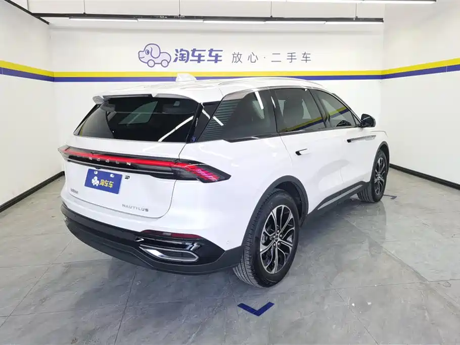 Lincoln Nautilus 2023 2.0T AWD Reserve Edition 2024 - thumbnail 3
