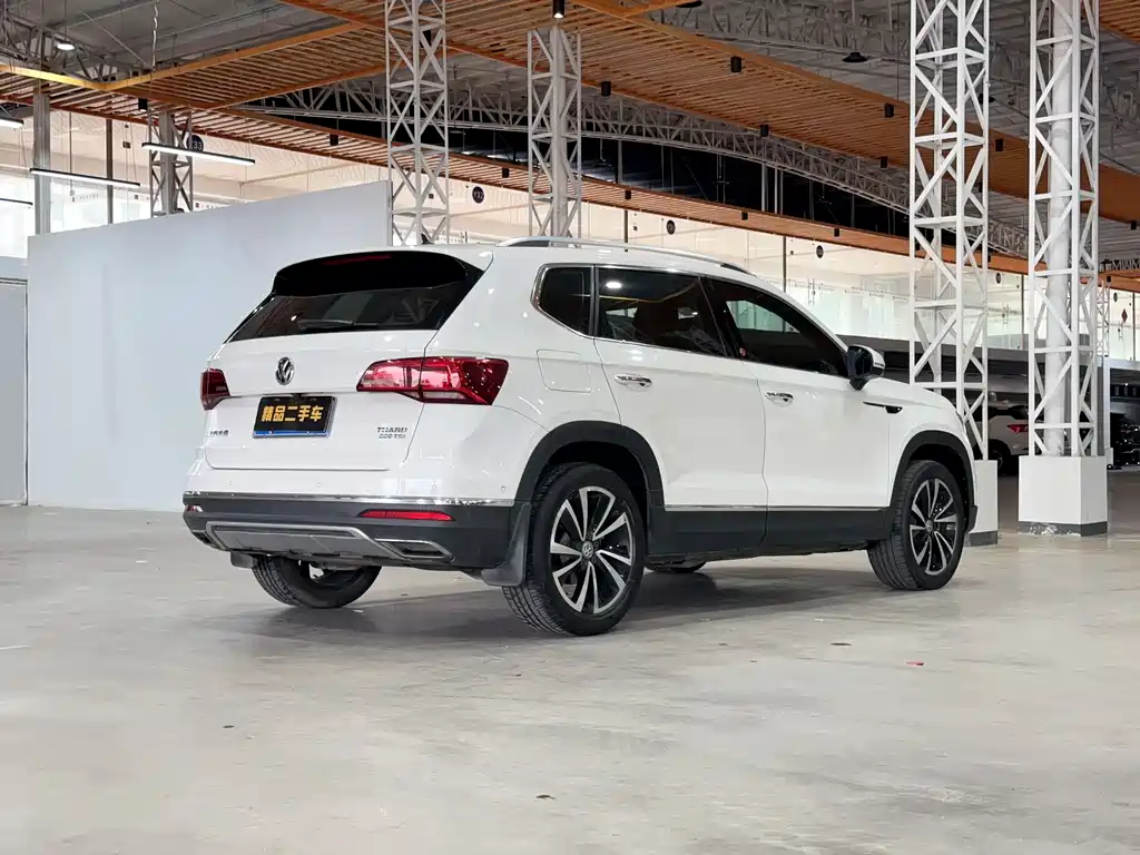 Volkswagen Tharu 2019 280TSI 2WD Flagship Edition VI 2019 - thumbnail 3