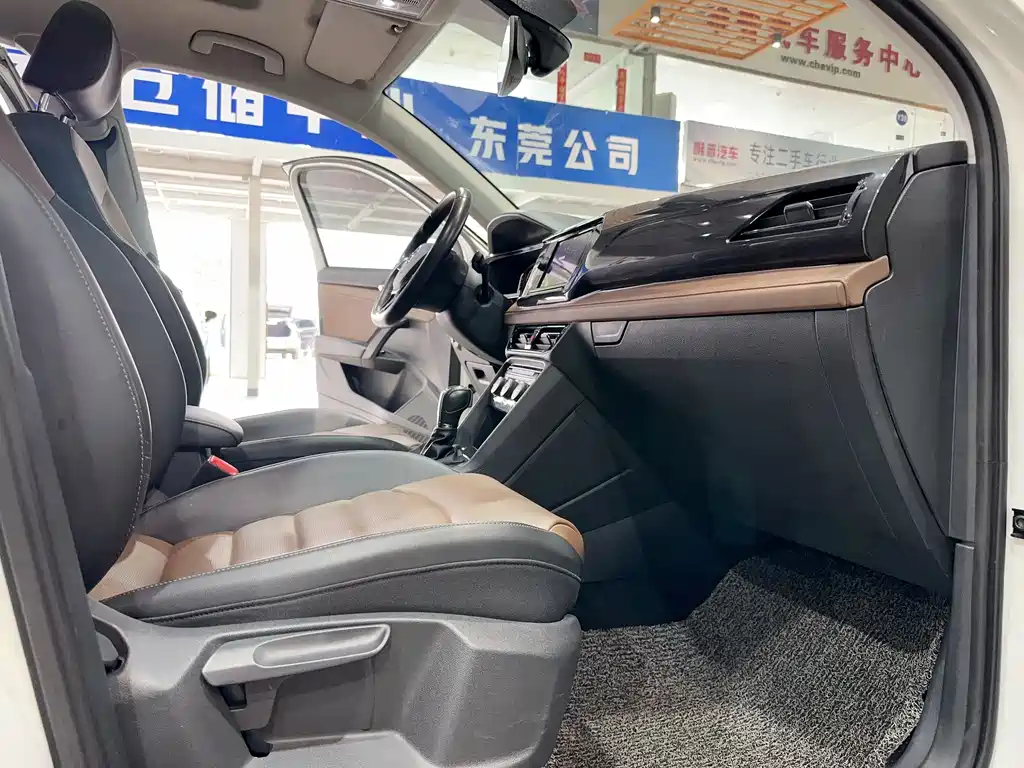 Volkswagen Tharu 2019 280TSI 2WD Flagship Edition VI 2019 - thumbnail 8