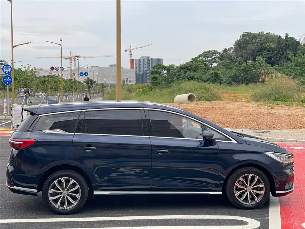 BYD BYD Song MAX 2021 Upgrade Edition 1.5T Automatic Luxury 6-Seat 2020 - thumbnail 15