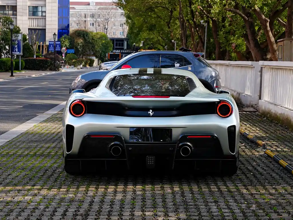 Ferrari Ferrari 488 2018 488 Pista 2019 - thumbnail 5