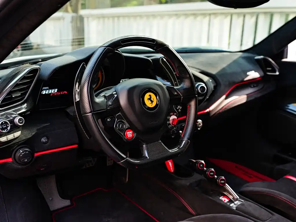 Ferrari Ferrari 488 2018 488 Pista 2019 - thumbnail 12