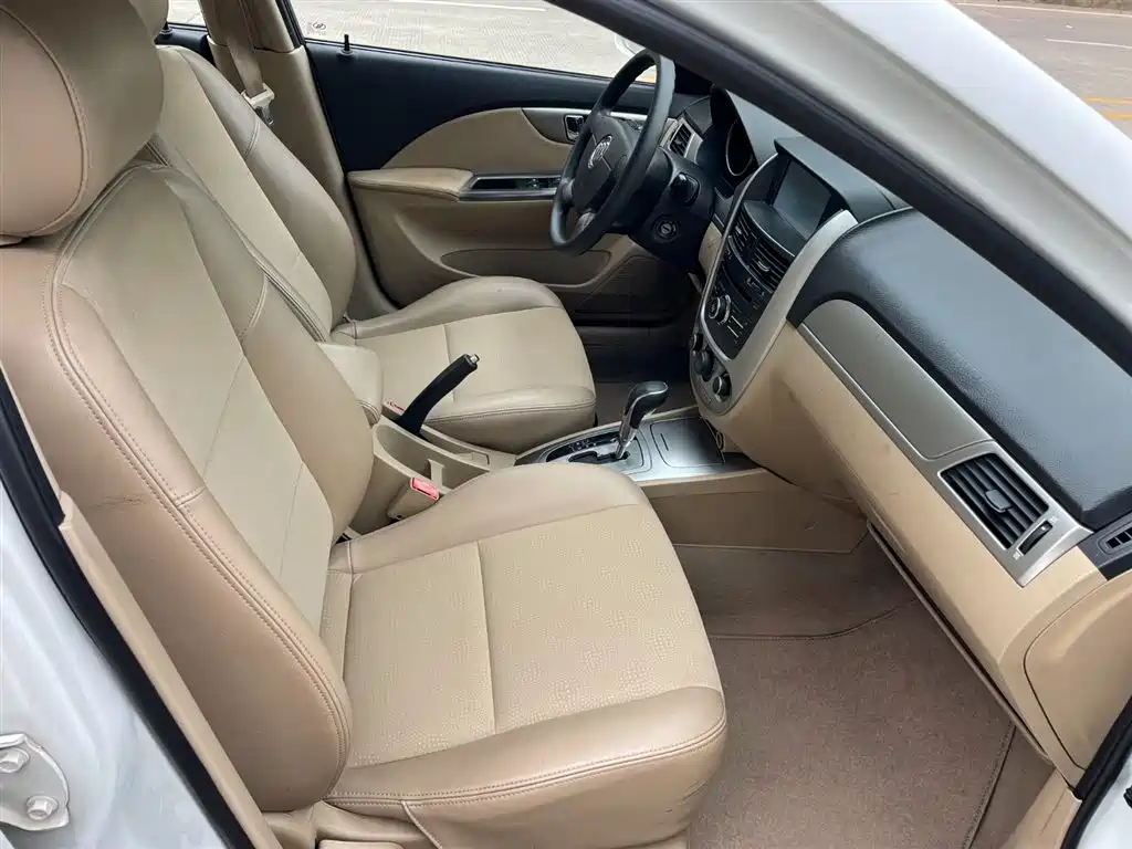 Buick Buick Excelle 2013 1.5L Automatic Classic Edition 2014 - thumbnail 5