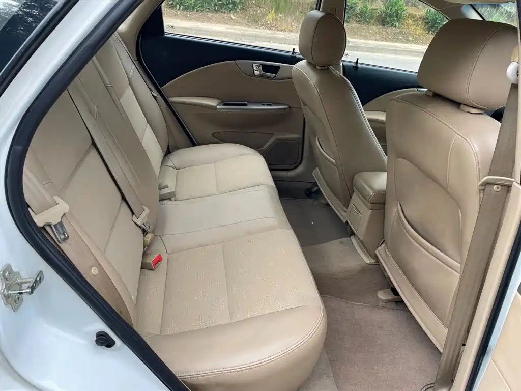 Buick Buick Excelle 2013 1.5L Automatic Classic Edition 2014 - thumbnail 6