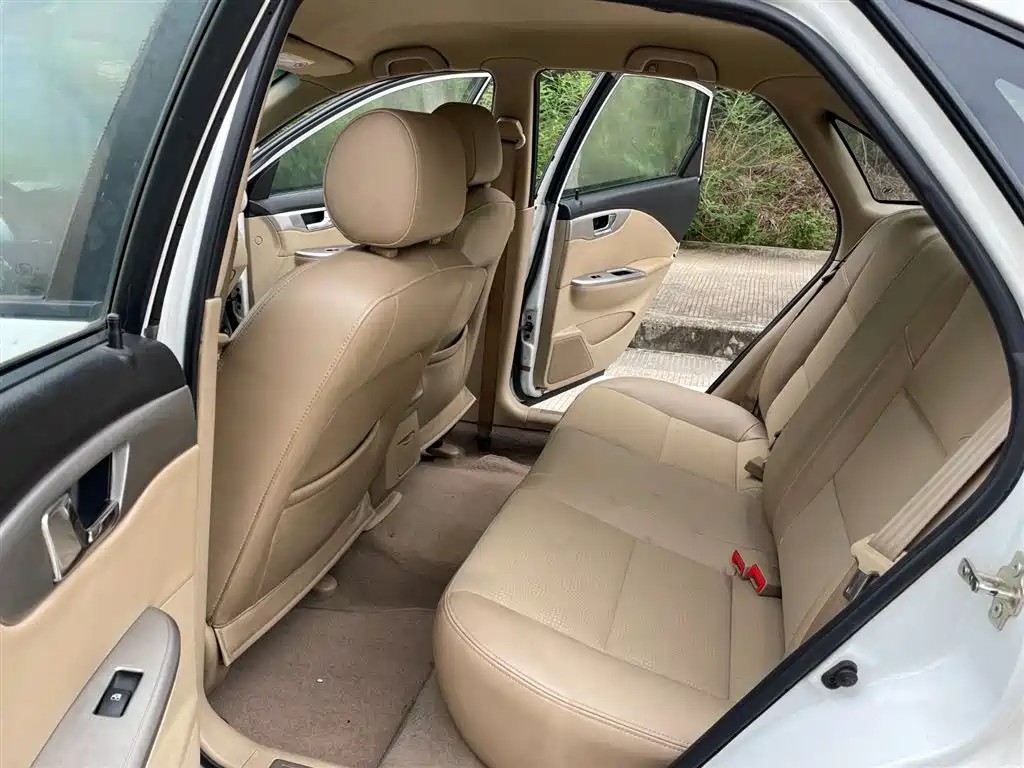 Buick Buick Excelle 2013 1.5L Automatic Classic Edition 2014 - thumbnail 8
