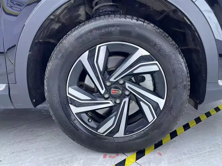 Hongqi Hongqi HS5 2022 Model Year Facelift 2.0T Smart Connect Flag Enjoy Edition 2023 - thumbnail 6
