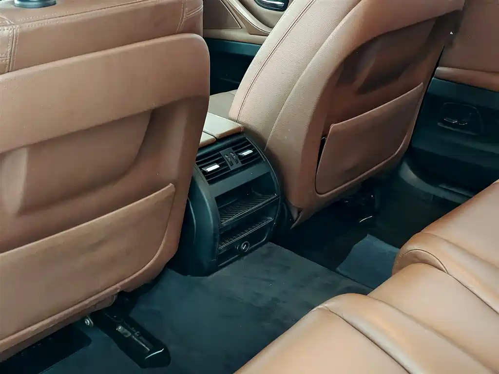 BMW BMW 5 Series 2014 525Li Luxury Design Package 2016 - thumbnail 9