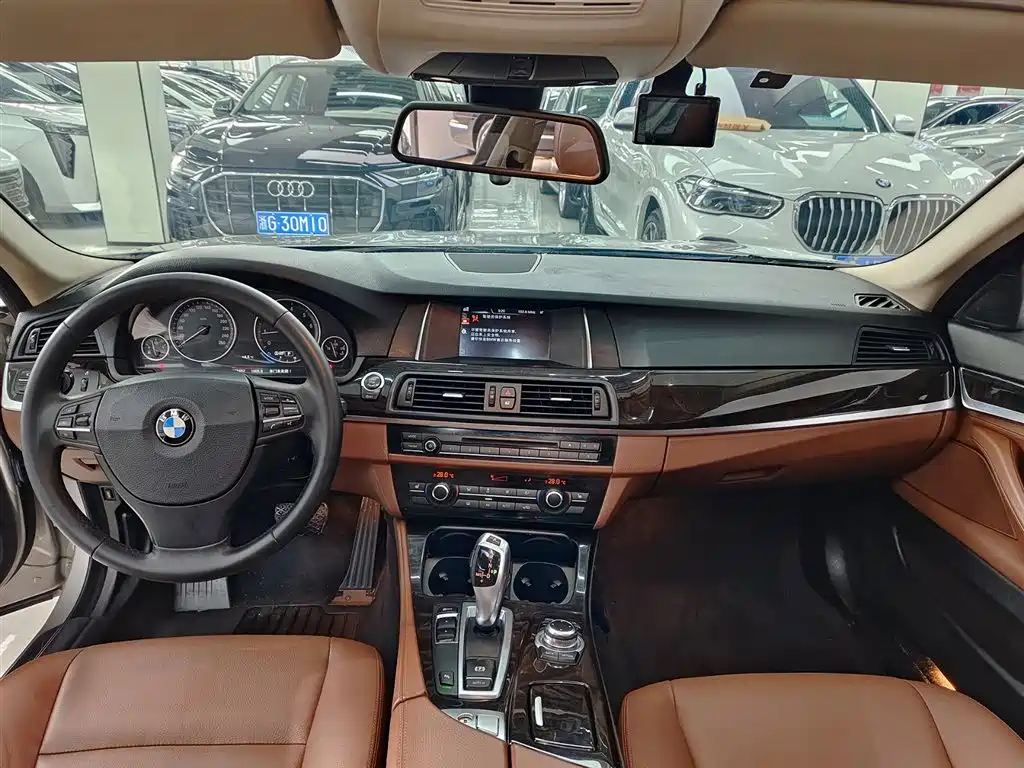 BMW BMW 5 Series 2014 525Li Luxury Design Package 2016 - thumbnail 10