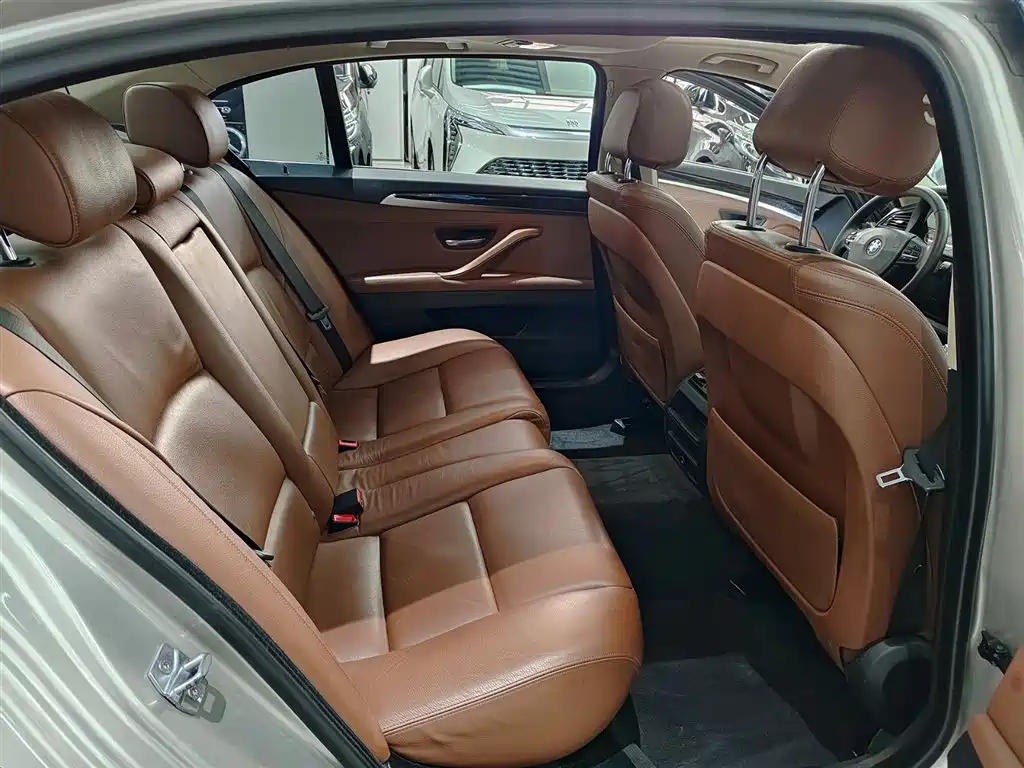 BMW BMW 5 Series 2014 525Li Luxury Design Package 2016 - thumbnail 11