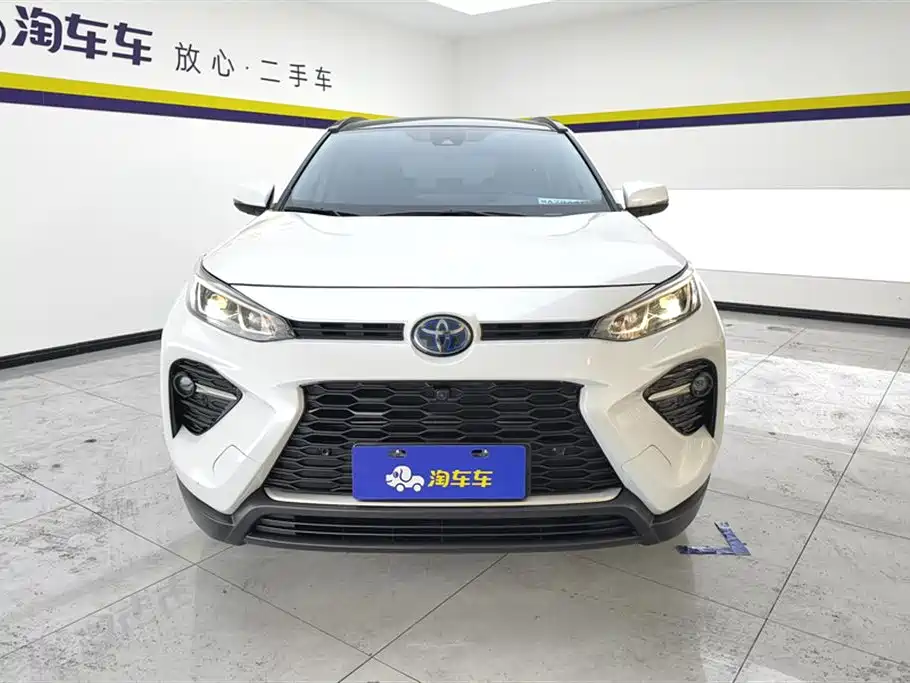 Toyota Venza 2023 Dual Engine 2.5L E-CVT AWD Luxury Plus Edition 2023 - thumbnail 2