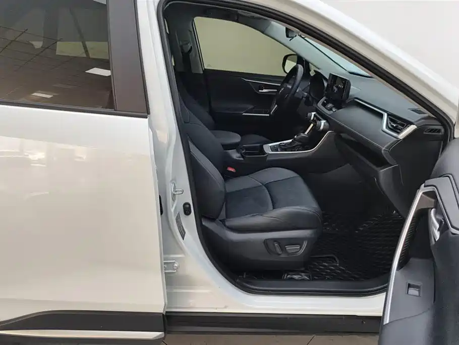 Toyota Venza 2023 Dual Engine 2.5L E-CVT AWD Luxury Plus Edition 2023 - thumbnail 8