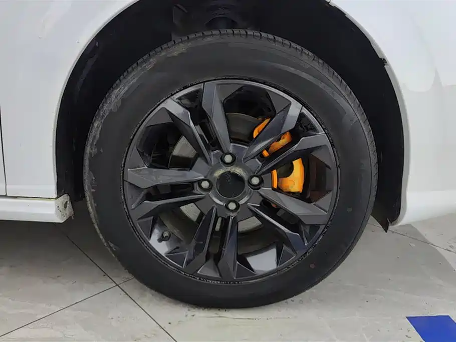 Dongfeng Fengshen Yi Xuan 2023 Mahle Edition 1.5L Automatic Chasing Wind Version 2022 - thumbnail 6
