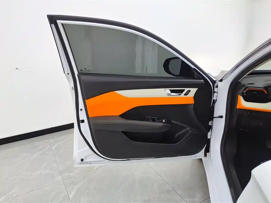 Dongfeng Fengshen Yi Xuan 2023 Mahle Edition 1.5L Automatic Chasing Wind Version 2022 - thumbnail 7
