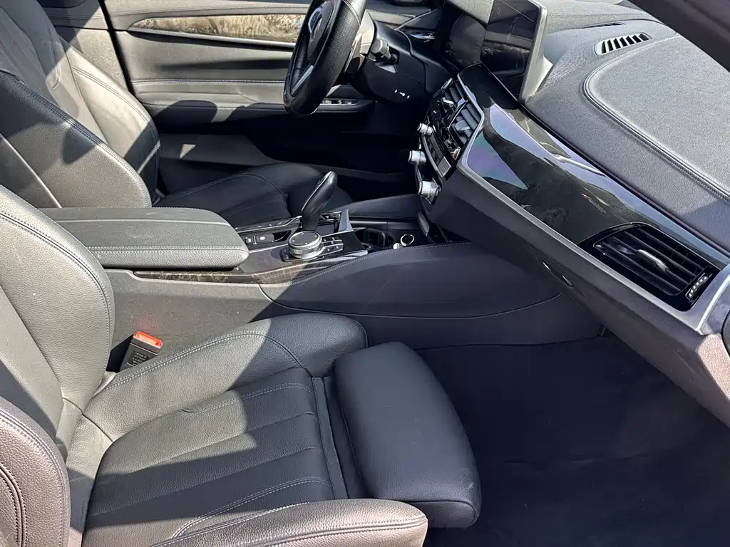 BMW BMW 6 Series GT 2022 630i M Sport Package 2024 - thumbnail 9