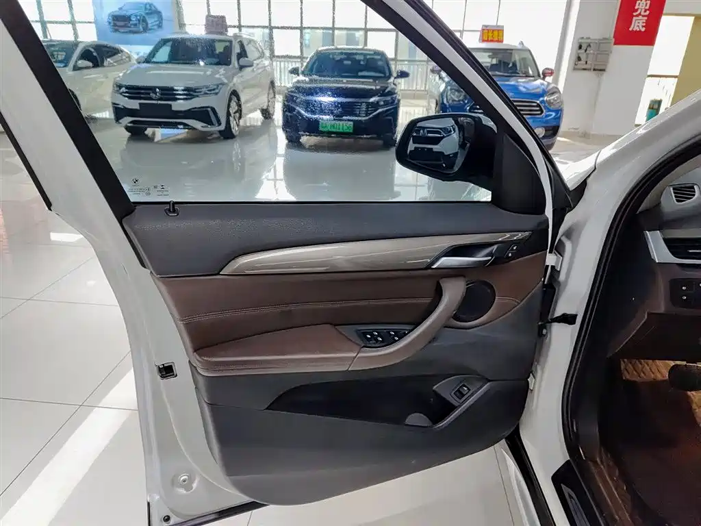 BMW BMW X1 2018 sDrive18Li Premium Model 2018 - thumbnail 6