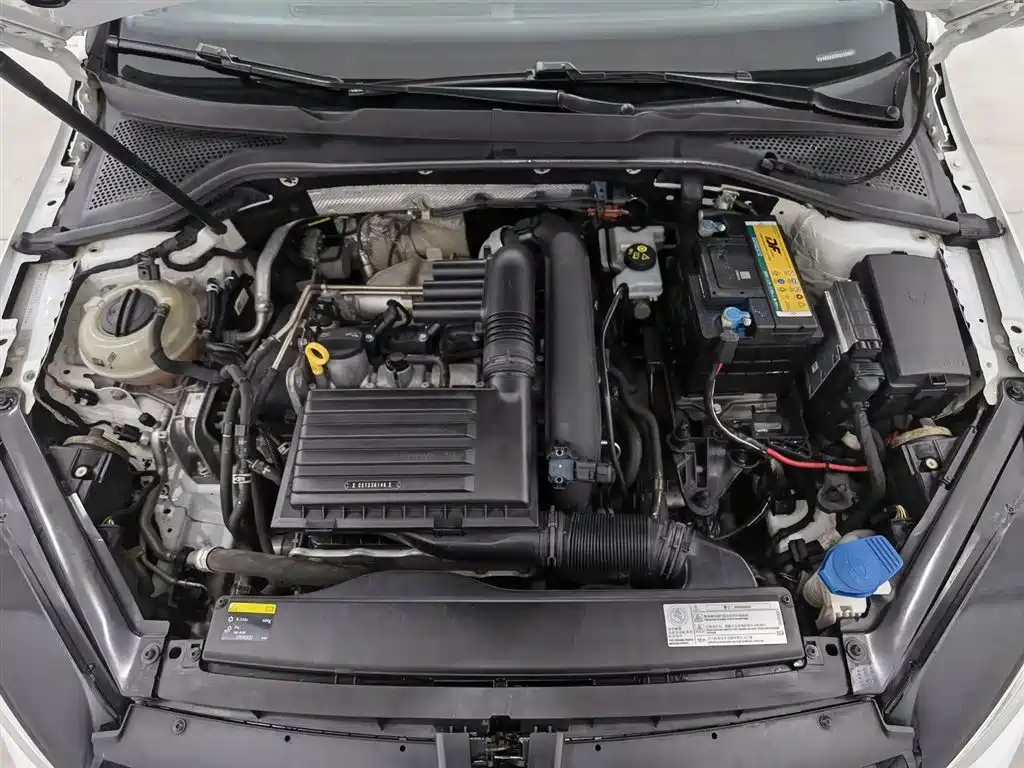 Volkswagen Volkswagen Golf 2016 230TSI Automatic Comfort Model 2016 - thumbnail 6