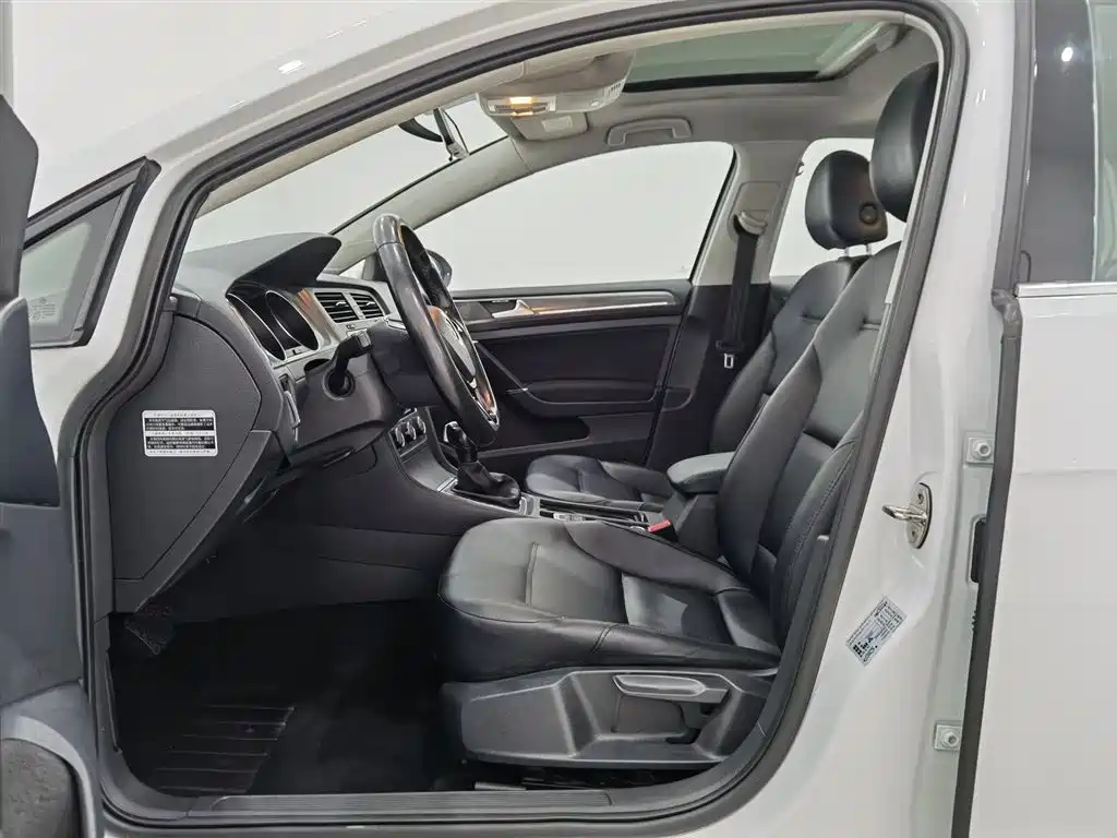 Volkswagen Volkswagen Golf 2016 230TSI Automatic Comfort Model 2016 - thumbnail 10
