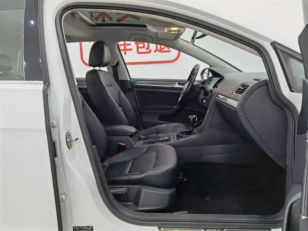 Volkswagen Volkswagen Golf 2016 230TSI Automatic Comfort Model 2016 - thumbnail 23