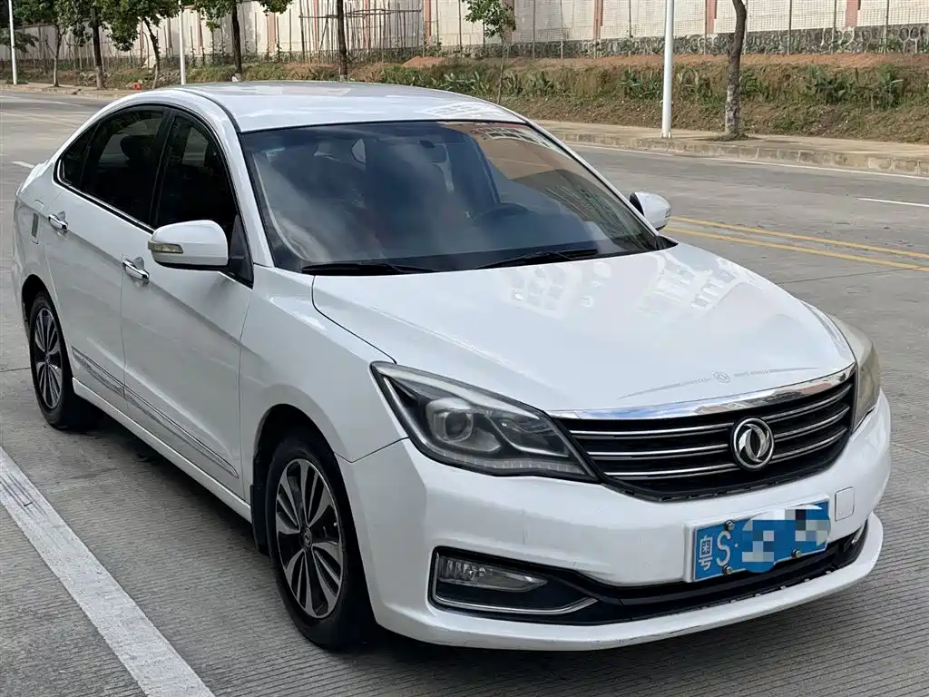 Dongfeng Fengshen DFM Fengshen A60 2016 1.5L Automatic Luxury Edition 2016 - thumbnail 2