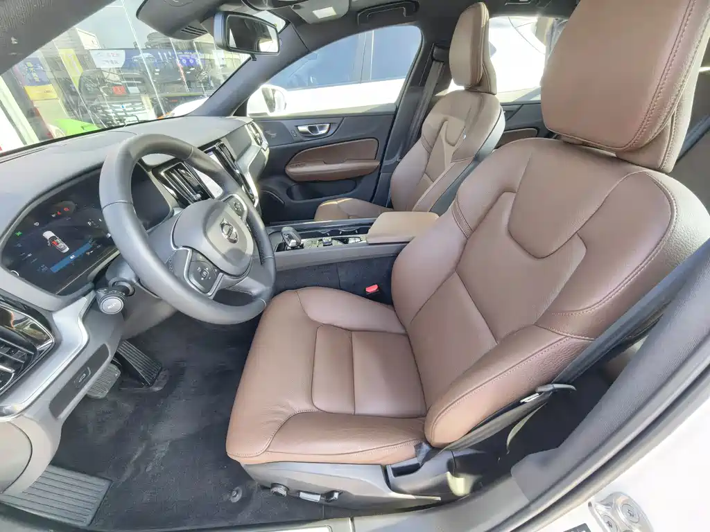 Volvo Volvo S60 2025 B4 R-Design Luxury 2025 - thumbnail 7