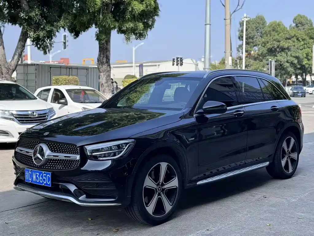 Mercedes-Benz Mercedes-Benz GLC 2023 Facelift GLC 300 L 4MATIC Dynamic 5-Seat 2023 - thumbnail 2