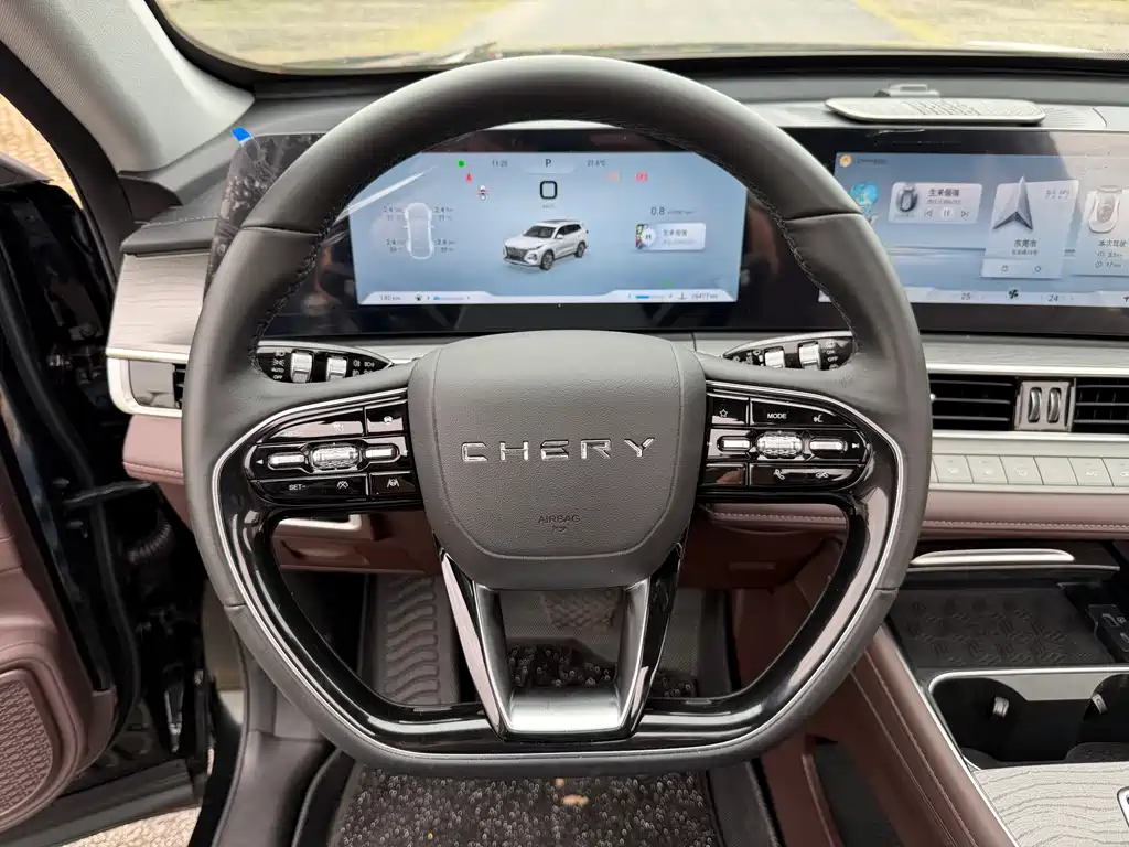 Chery Chery瑞虎8 PRO 2025 290T Two-Wheel Drive Premium Edition  Wait, I need to provide only the internationally accepted model name without mixing languages:  Chery Tiggo 8 PRO 2025 290T Two-Wheel Drive Premium Edition 2025 - thumbnail 17