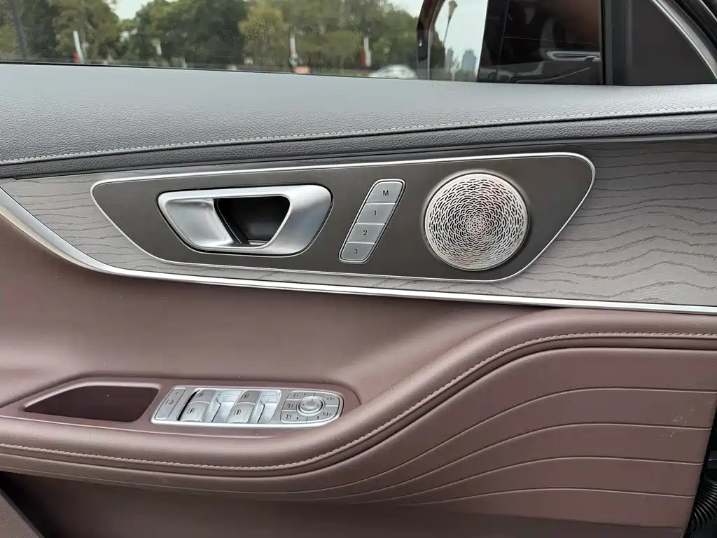 Chery Chery瑞虎8 PRO 2025 290T Two-Wheel Drive Premium Edition  Wait, I need to provide only the internationally accepted model name without mixing languages:  Chery Tiggo 8 PRO 2025 290T Two-Wheel Drive Premium Edition 2025 - thumbnail 23