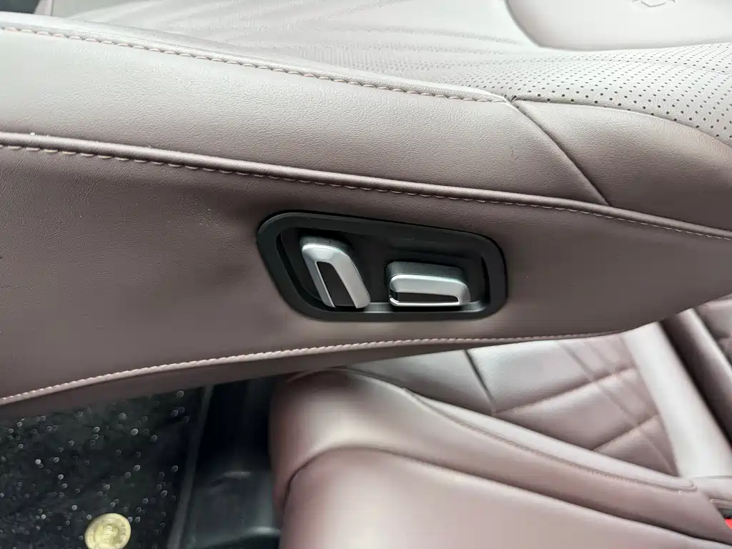 Chery Chery瑞虎8 PRO 2025 290T Two-Wheel Drive Premium Edition  Wait, I need to provide only the internationally accepted model name without mixing languages:  Chery Tiggo 8 PRO 2025 290T Two-Wheel Drive Premium Edition 2025 - thumbnail 25